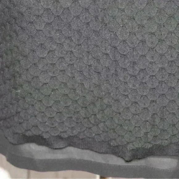 Troupe Women’s Scalloped Blouse Black High Low Shear Sleeve Stretch Top Medium - Picture 3 of 7